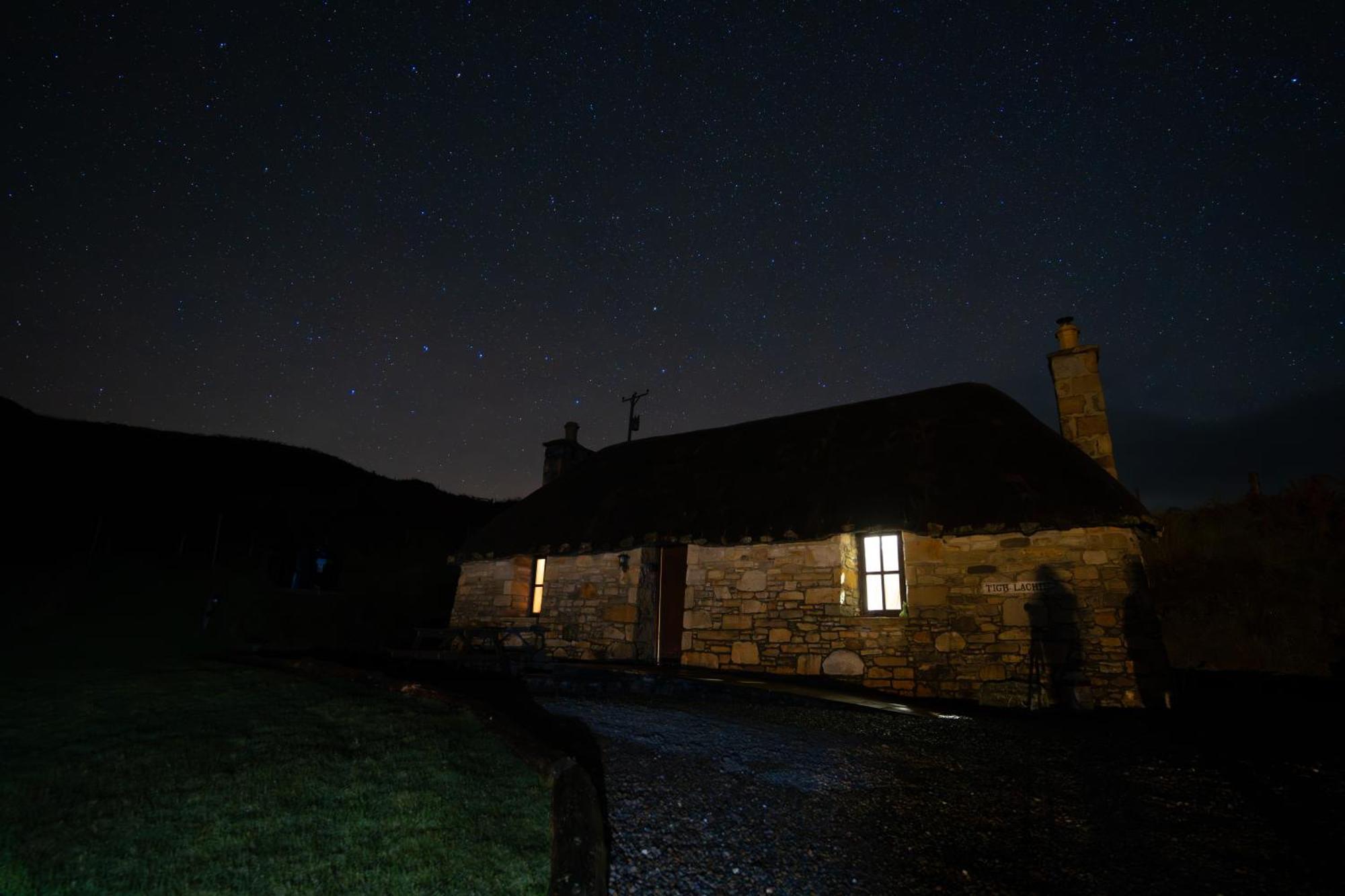 Tigh Lachie, Mary'S Thatched Cottages, Elgol, Isle Of Skye Exterior foto